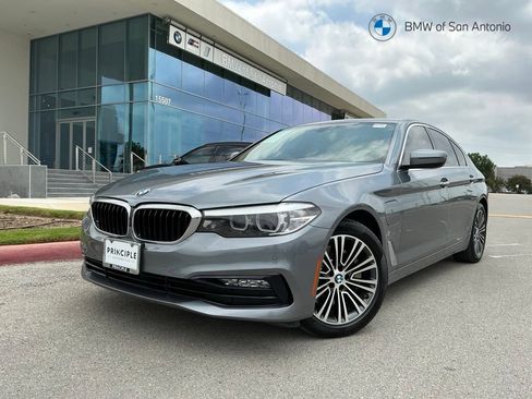 Used 2018 BMW 530e w/ Premium Package 2 RWD image 1