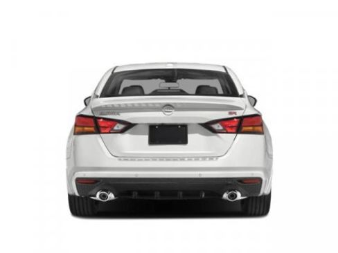 Used 2024 Nissan Altima 2.5 SR FWD image 8