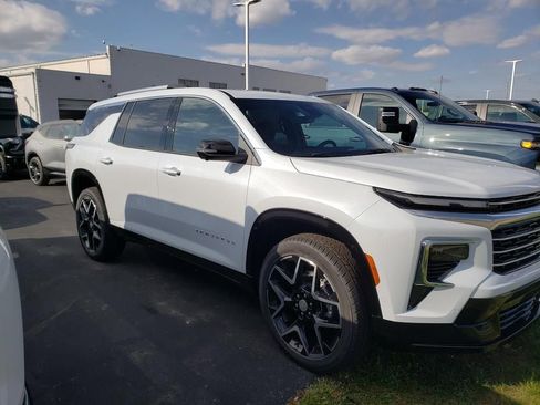 New 2026 Chevrolet Traverse High Country w/ LPO, Floor Liner Package image 10