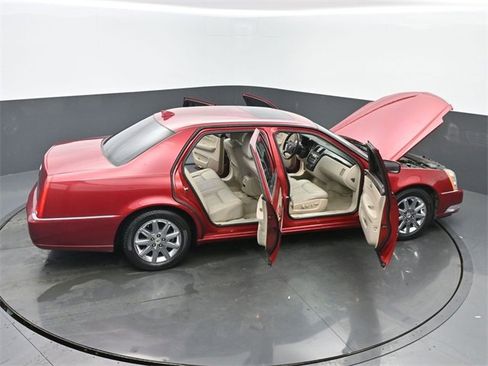 Used 2009 Cadillac DTS image 64