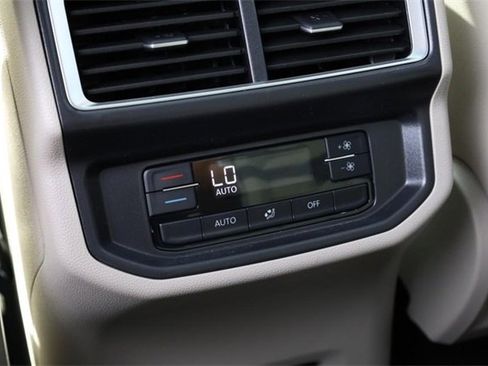 New 2026 Volkswagen Atlas SE image 25