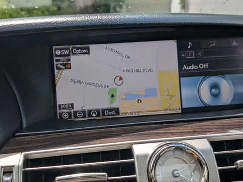 Used 2015 Lexus LS 460 w/ Comfort Package image 13