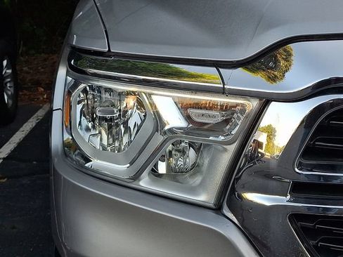 Used 2019 RAM 1500 Big Horn AWD/4WD image 5