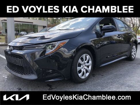 Used 2021 Toyota Corolla LE image 1