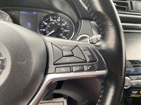Used 2020 Nissan Rogue SV AWD/4WD image 22