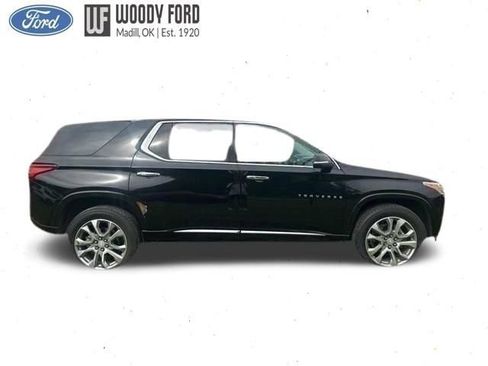 Used 2021 Chevrolet Traverse Premier w/ LPO, Floor Liner Package FWD image 4