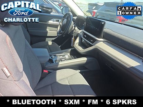 Used 2025 Ford Explorer Active RWD image 9