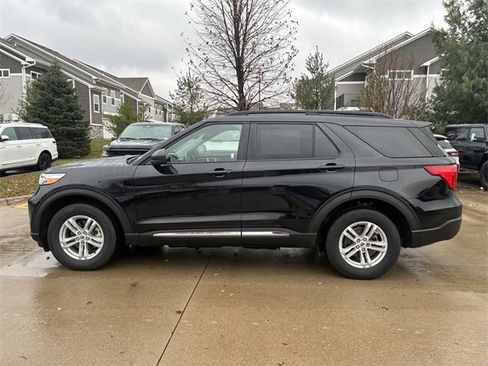 Certified 2023 Ford Explorer XLT w/ Equipment Group 202A image 8