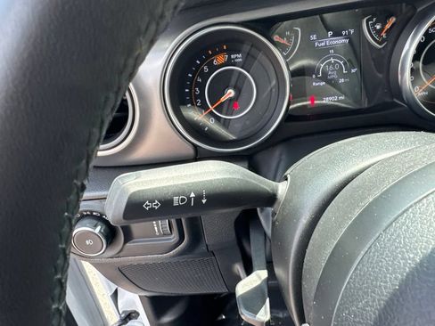 Used 2023 Jeep Wrangler Sport AWD/4WD image 45