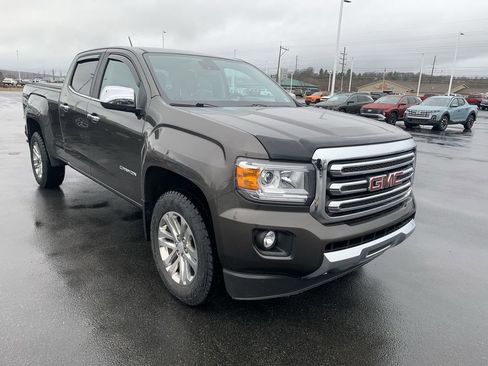 Used 2020 GMC Canyon SLT w/ Driver Alert Package image 2