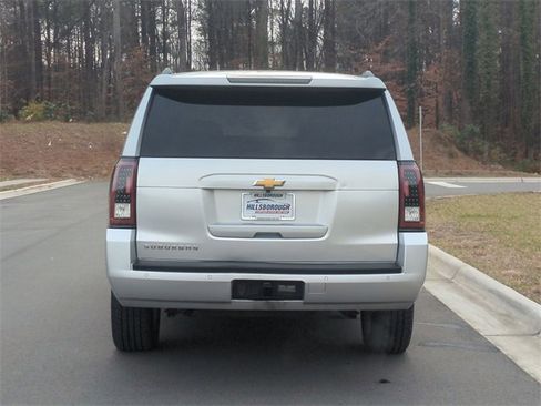 Used 2016 Chevrolet Suburban LT image 16
