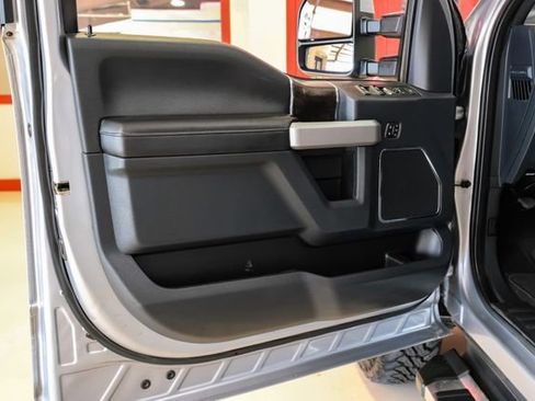 Used 2022 Ford F250 Lariat w/ Lariat Value Package image 39