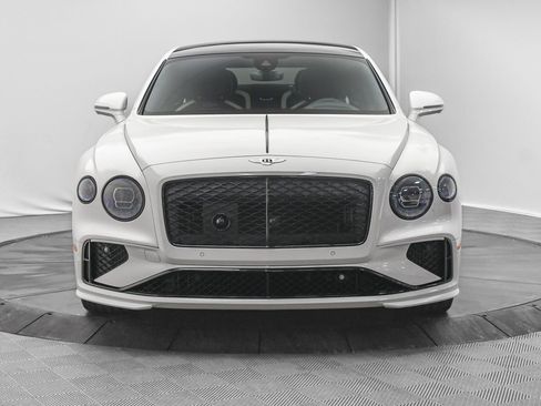 Used 2025 Bentley Flying Spur Plug-In Hybrid image 7