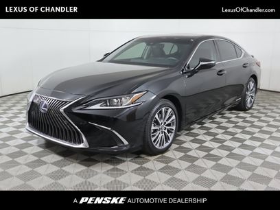 Used 2020 Lexus ES 300h w/ Premium Package