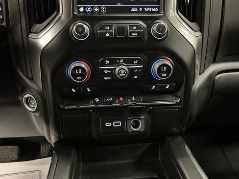 Used 2021 Chevrolet Silverado 1500 LT Trail Boss w/ Bed Protection Package AWD/4WD image 16