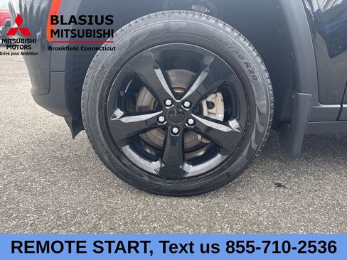 Used 2023 Jeep Grand Cherokee L Limited w/ Black Appearance Package AWD/4WD image 20