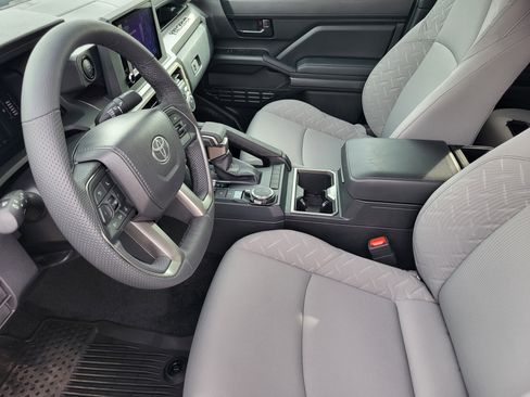 Certified 2025 Toyota Tacoma SR5 image 9