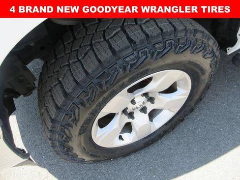 Used 2020 RAM 1500 Big Horn RWD image 4