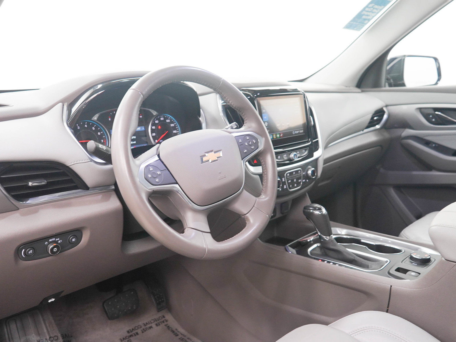 Used 2020 Chevrolet Traverse LT w/ LPO, Floor Liner Package AWD/4WD image 25
