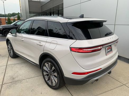 Used 2022 Lincoln Corsair Reserve w/ Equipment Group 201A AWD/4WD image 3