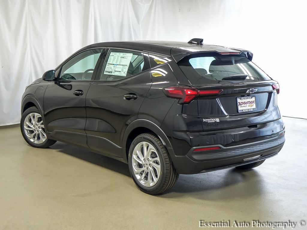 New 2027 Chevrolet Bolt LT w/ Comfort Package FWD image 8