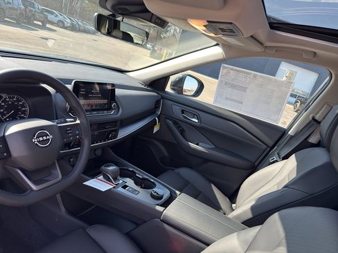 New 2026 Nissan Rogue SV AWD/4WD image 25