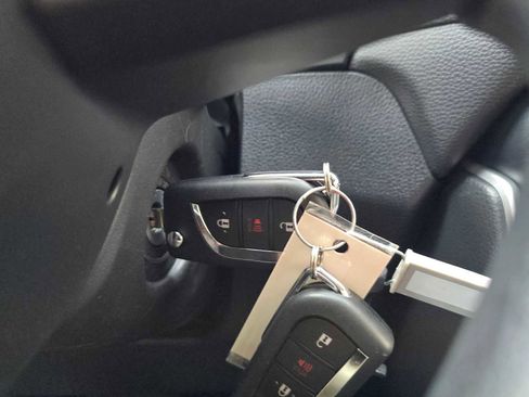 Certified 2025 Toyota RAV4 LE image 26