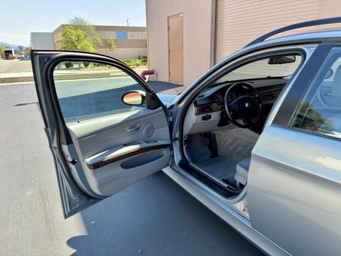 Used 2007 BMW 328i Wagon image 32