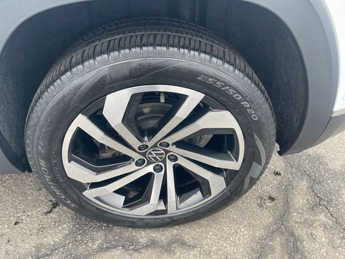 Used 2020 Volkswagen Atlas Cross Sport SEL Premium image 12