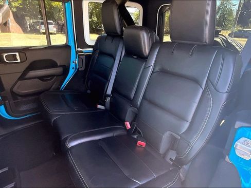 Used 2021 Jeep Wrangler Unlimited Sahara AWD/4WD image 21