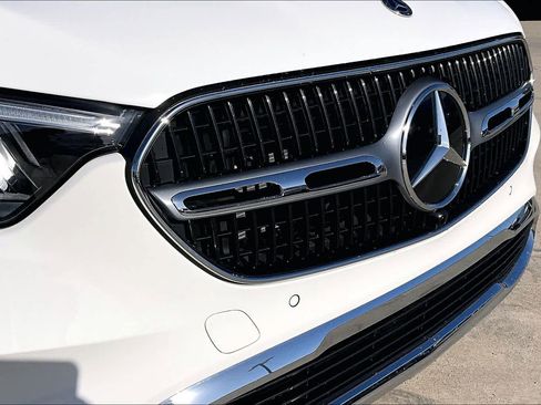 Used 2025 Mercedes-Benz GLC 300 image 29