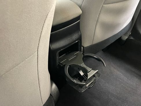 Used 2015 Toyota Corolla LE FWD image 40