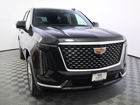 New 2026 Cadillac Escalade Luxury w/ Touring Package AWD/4WD image 9