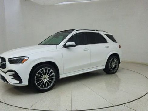 Used 2024 Mercedes-Benz GLE 450e 4MATIC w/ AMG Line Exterior image 68