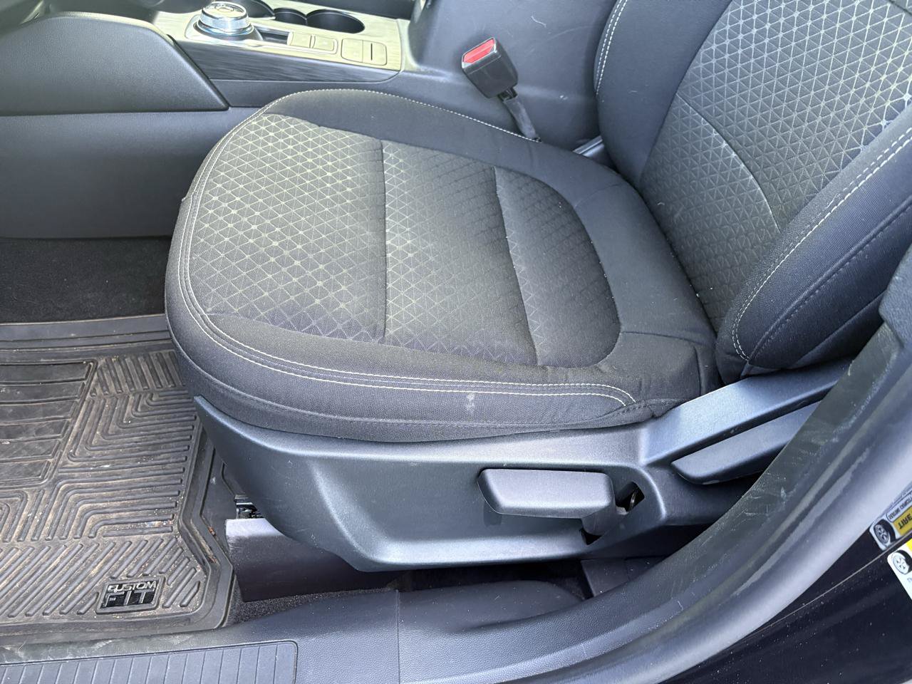 Used 2025 Ford Escape Active w/ Cold Weather Package AWD/4WD image 18