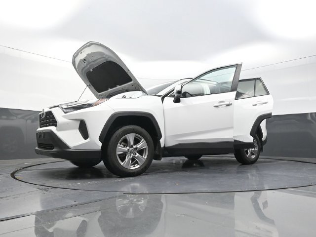 Used 2025 Toyota RAV4 XLE w/ Convenience Package AWD/4WD image 41