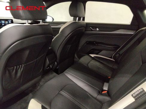 Used 2025 Kia K5 GT-Line image 36