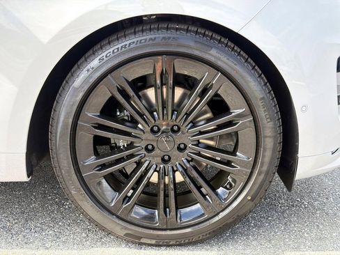 New 2026 Land Rover Range Rover Sport Dynamic SE AWD/4WD image 8