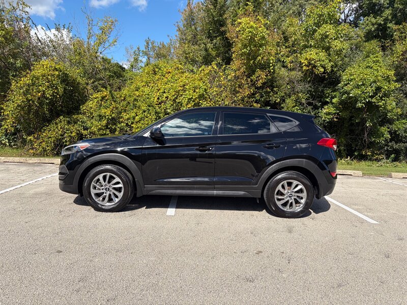 Used 2017 Hyundai Tucson SE FWD image 2