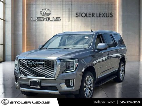 Used 2022 GMC Yukon Denali w/ Advanced Technology Package AWD/4WD image 3