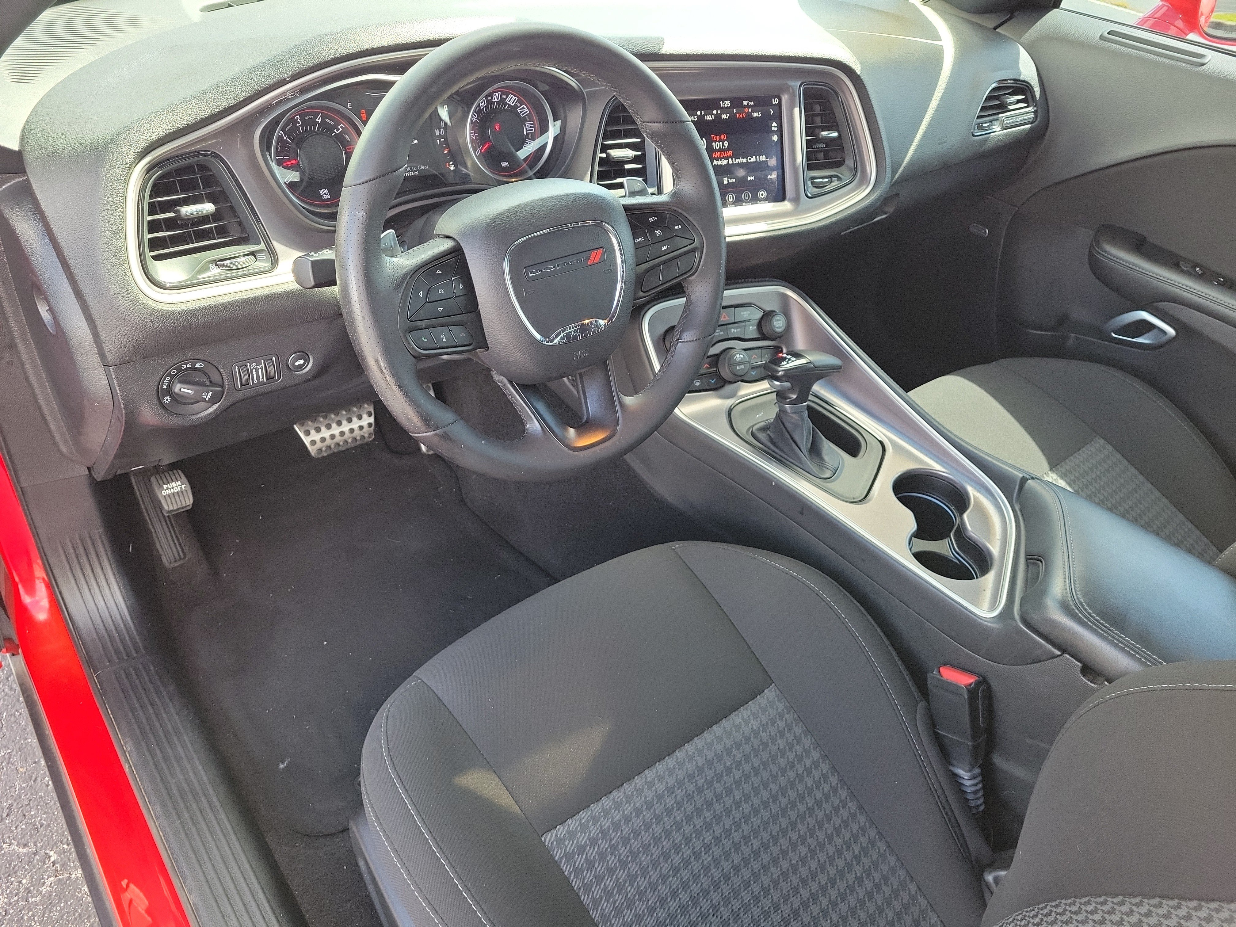 Used 2022 Dodge Challenger R/T RWD image 13