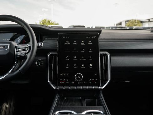 New 2026 GMC Acadia Elevation w/ Elevation Premium Package AWD/4WD image 17