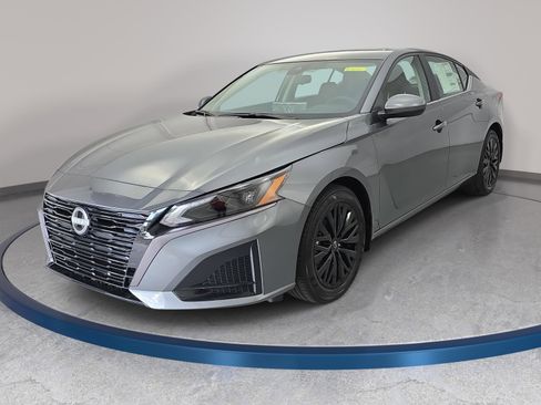 New 2026 Nissan Altima 2.5 SV FWD image 1