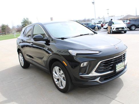 Used 2025 Buick Encore GX Preferred image 4