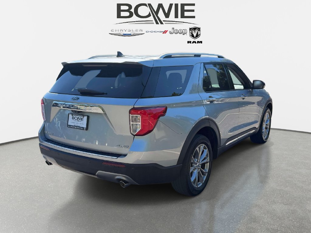 Used 2023 Ford Explorer Limited w/ Equipment Group 301A AWD/4WD image 2