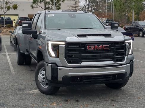 New 2026 GMC Sierra 3500 Pro image 3