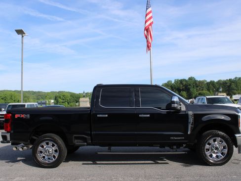 Used 2025 Ford F250 Lariat w/ Chrome Package AWD/4WD image 5