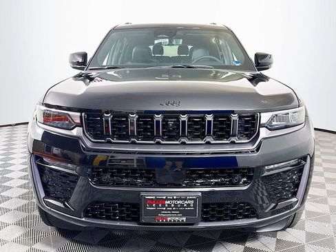 New 2026 Jeep Grand Cherokee L Limited AWD/4WD image 2