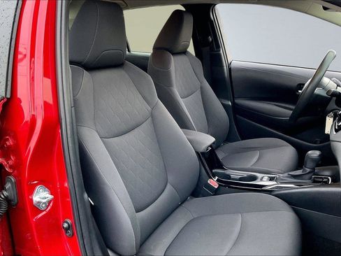 Used 2021 Toyota Corolla LE image 8