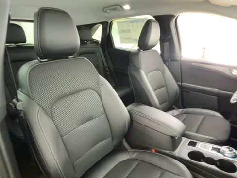 New 2026 Ford Escape SE image 31